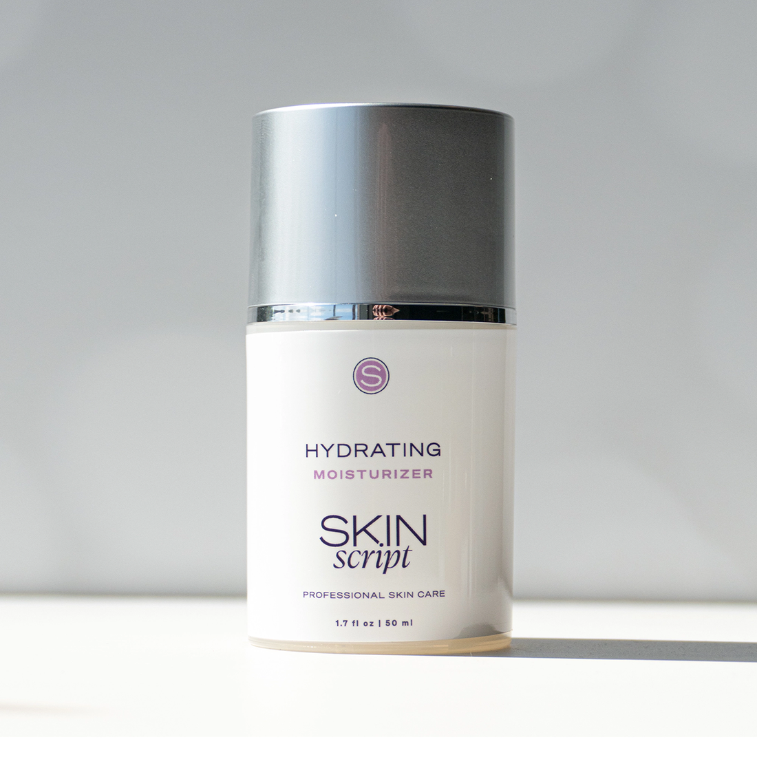 Skin Script Hydrating Moisturizer improves the appearance of wrinkles with intense hydration and strengthens and improves broken capillaries