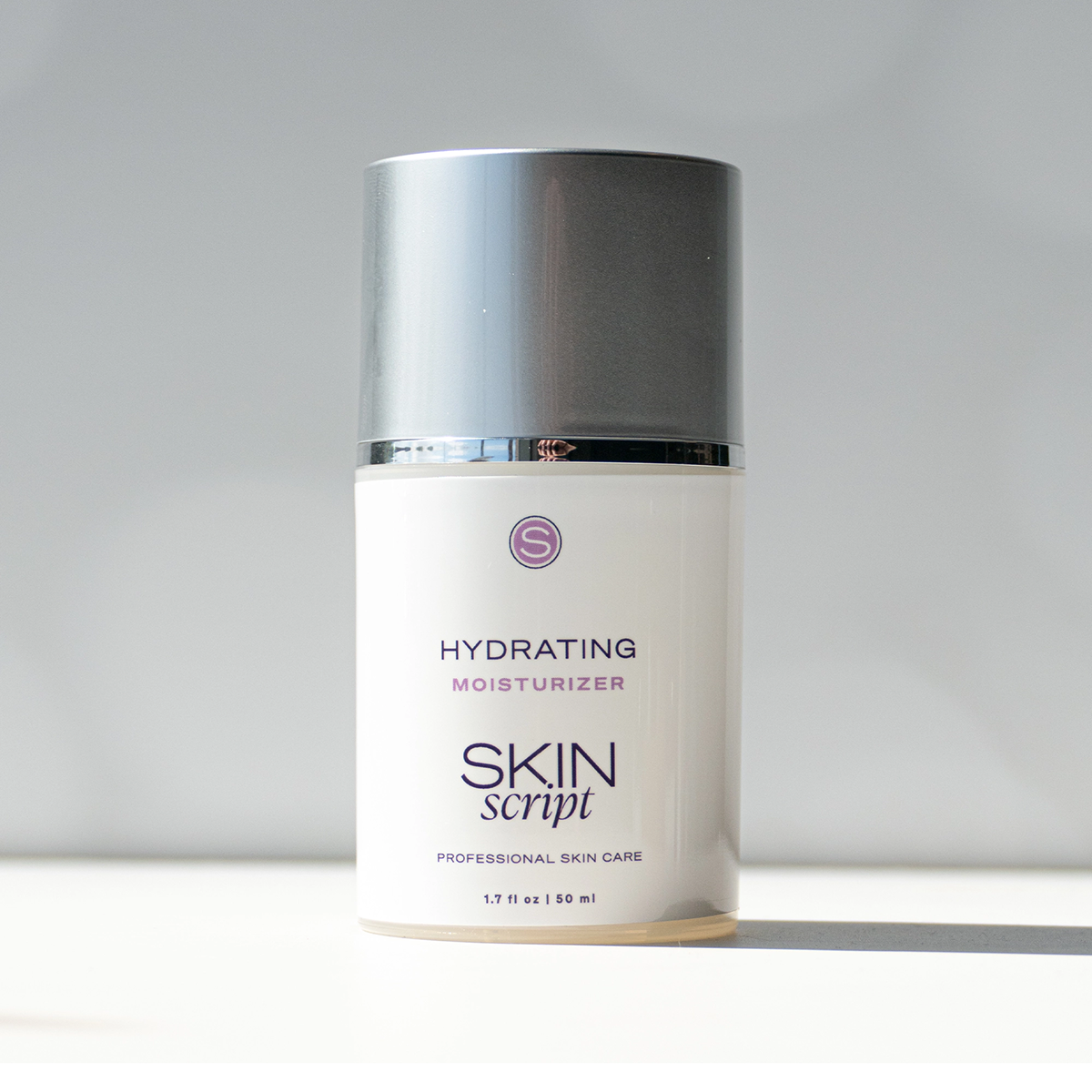 Skin Script Hydrating Moisturizer improves the appearance of wrinkles with intense hydration and strengthens and improves broken capillaries